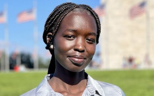Diing Manyang, del campo de refugiados de Sudán del Sur y Kakuma, actualmente estudia en la Universidad George Washington. (Alianza de Presidentes sobre Educación Superior e Inmigración)