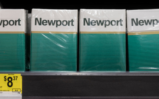 Menthol in cigarettes reduces the physical irritation of smoking, which can make it more difficult to quit smoking. (Adobe Stock)