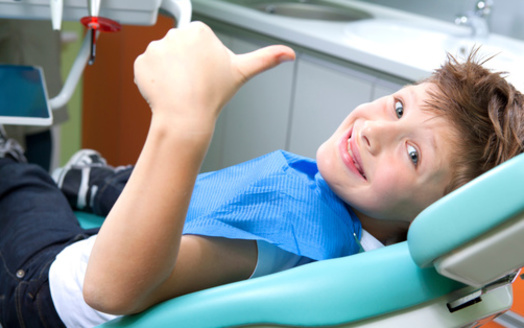 Children ages 5 to 17 miss nearly two million school days in a single year due to dental-health problems, according to the Healthy Schools Campaign. (teeth.org.au)
