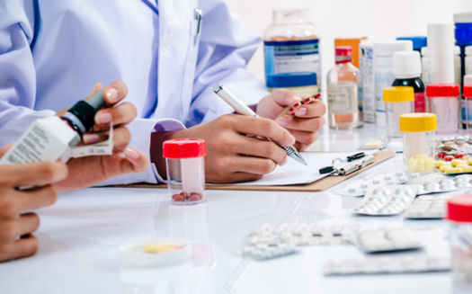 Research shows around a quarter of Americans find it difficult to afford prescription drugs because of high out-of-pocket costs. (Adobe Stock)