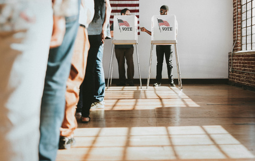 El informe de The Sentencing Project revela que ms de 3,000 latinos que son ciudadanos estadounidenses no pueden votar en Arkansas debido a una condena por un delito grave. (Rawpixel.com/Adobe Stock)