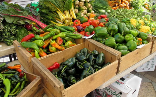 A farmers market is a few miles from Beavercreek in Oregon City. (alisonhancock/Adobe Stock)