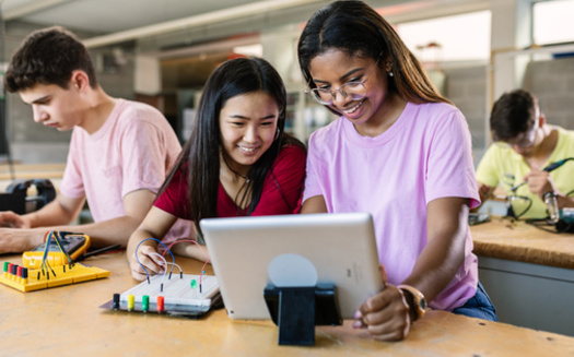 South Dakota's dual-credit program allows high school students to take college-level courses and earn credit toward a diploma, while racking up college credits ahead of schedule. (Adobe Stock)