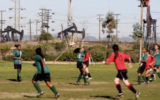 Almost 3 million people live within 3,200 feet of an operational oil well in California. (Last Chance Alliance)
