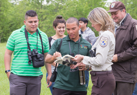 The U.S. Fish and Wildlife Service has internship openings for Latino youth interested in pursuing careers in public land management, program coordination, outdoor recreation and community engagement in California, Minnesota and Oregon. (Kayt Jonsson/USFWS)