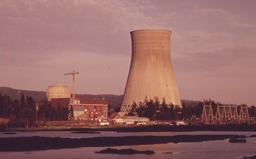 The Trojan Nuclear Plant in Oregon was connected to the grid in 1975 and shut down in 1992. (David Falconer/Wikimedia Commons)