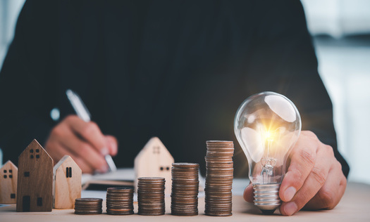 According to the National Low-Income Housing Coalition, New Yorkers would have to make almost $80,000 a year to afford a fair-market two-bedroom rental. (Adobe Stock)