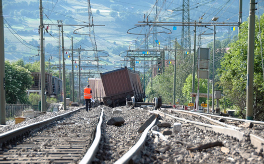 It would have taken approximately 815,000 additional trucks to handle the 14.7 million tons of freight that originated by rail in Tennessee in 2021, according to the Association of American Railroads. (Fabrus/AdobeStock)