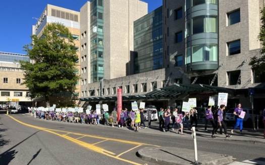 Nurses at Oregon Health and Science University in Portland held an informational picket on June 29. (Oregon Nurses Association)