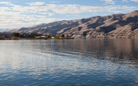 Lewiston, Idaho, sits on the Snake River at the border with Washington. (Guy Sagi/Adobe Stock)