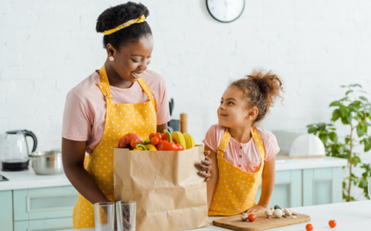 Although food insecurity can be faced by anyone, Black and Latino children are twice as likely to face hunger. And in 2022, 33% of single-parent families experienced food insecurity. (LIGHTFIELD STUDIOS/Adobe Stock)