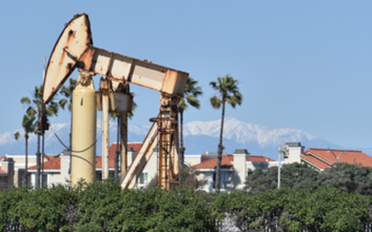 An estimated 3 million Californians live within 3,200 feet of an oil or gas well. (MSPhotographic/Adobestock)