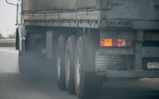 Aunque los camiones pesados representan el 10% de los vehculos en circulacin, generan ms del 25% de la contaminacin total. (Adobe Stock)