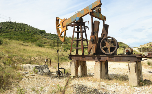 There are more than 31,000 orphaned oil and gas wells within 30 miles of National Parks nationwide. (Adobe Stock)