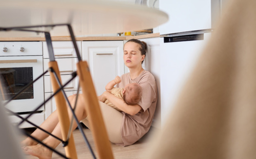 If postpartum depression symptoms last longer than a few weeks, mothers are encouraged to talk to their doctor. (sementsova321/Adobe Stock)