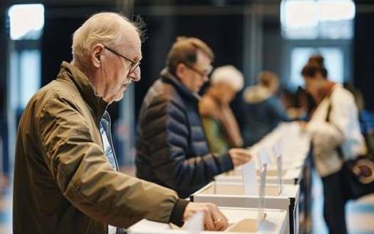 In Florida, the deadline to register to vote was Monday, and a Florida driver's license or Department of Motor Vehicles ID card was necessary to complete the registration. (Vilkasss/Pixabay)