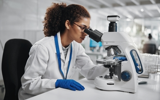 A report for the Pew Charitable Trust calls for a reduction in the misuse of antibiotics and research into developing new, targeted drugs to fight infections. (Adobe Stock)