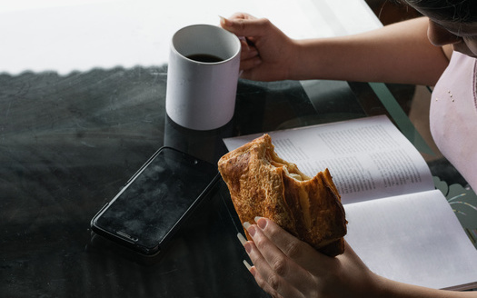 Nearly two in five students experienced food insecurity in a survey of Washington state postsecondary students. (Mauricio Toro/Adobe Stock)