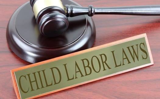 Despite strong federal regulations governing child labor, some states, such as Iowa, have weakened protections in order to compensate for what industries say is a labor shortage. (Creative Commons) 