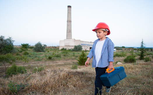 Struggling to meet the pressures imposed by a dwindling population, Iowa is looking at ways to allow minors to work more hours and fill companies' employment needs. (Adobe Stock) 