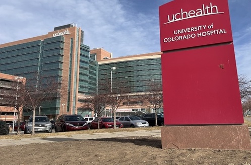 UCHealth, que informa resultados m�dicos superiores a los promedios estatales en muchas �reas, registr� casi $840 millones en ganancias en 2023. (Galatas)