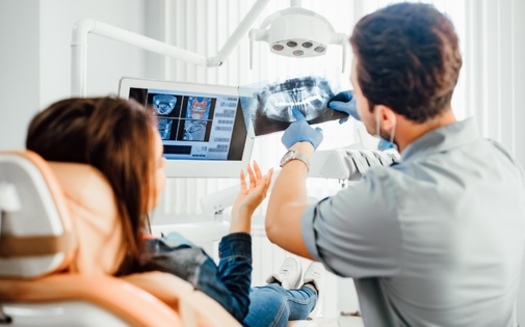 Los centros de salud comunitarios de la red de seguridad de Colorado ofrecen atenci�n dental, m�dica y conductual coordinada. (Adobe Stock)