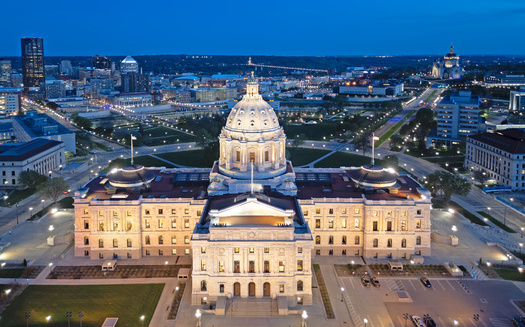 En la sesi�n legislativa de 2023, los dem�cratas de Minnesota ten�an el control de todos los niveles de gobierno, lo que les permiti� impulsar la mayor parte de su visi�n pol�tica. Pero los republicanos han logrado avances en la C�mara, lo que ha obligado a los l�deres del partido a repensar sus estrategias. (Adobe Stock)