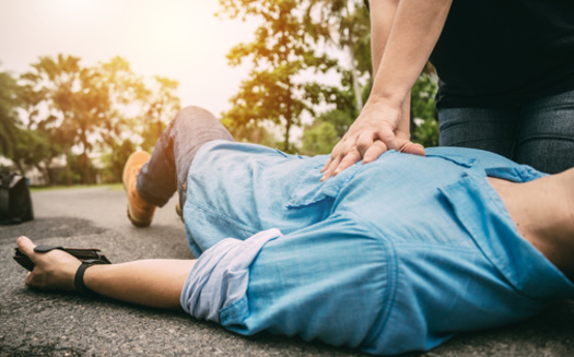 Research shows hands-only CPR can be just as effective in the first few minutes as conventional CPR for heart attacks. (Platoo Studio/Adobe Stock) 