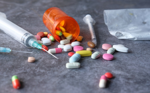 According to 2024 DEA laboratory testing, five of 10 pills tested contain a potentially deadly dose of fentanyl. (Adobe Stock)<br />