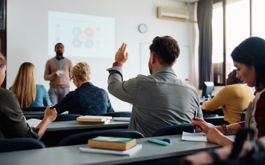 Casi el 75% de los empleos en Colorado, y el 95% de los empleos mejor remunerados, requieren una credencial o ttulo universitario. (Adobe Stock)