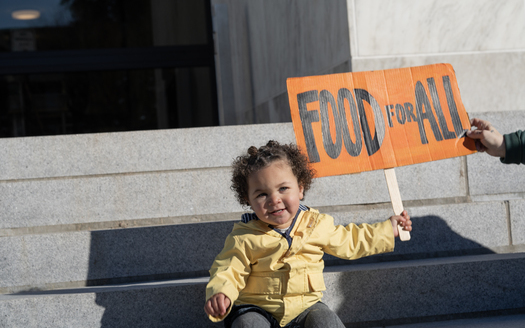 Los ndices de hambre estn aumentando en Oregn y en todo el pas, y las familias negras y latinas sufren inseguridad alimentaria casi el doble que los hogares blancos. (Natalie Kiyah/Oregon Food Bank)