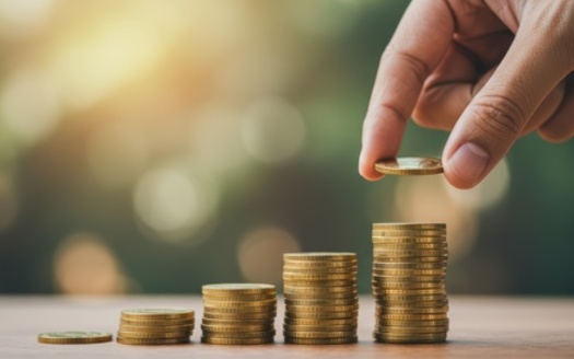 In 2021, Ohio passed Senate Bill 1, requiring all high school students to take a standalone half-credit personal finance course to graduate. This applies to students entering 9th grade on, or after July 1, 2022 (i.e., the Class of 2026). (Adobe Stock)