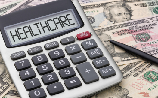 Los determinantes sociales de la salud, como la vivienda, la educacin, los ingresos y el acceso al transporte, representan hasta el 80 % de los resultados de salud. (Zerbor/Adobe Stock)