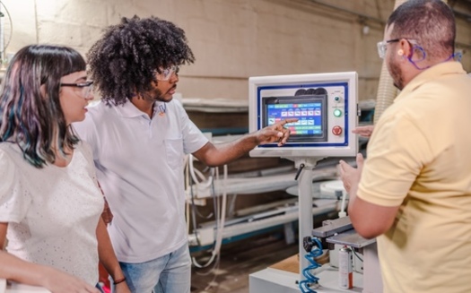 Los esfuerzos de desarrollo laboral de Colorado coinciden con la nueva meta de la Fundacin Lumina de que el 75% de la fuerza laboral estadounidense obtenga un ttulo universitario o una credencial profesional. (Adobe Stock)
