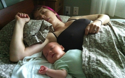 PHOTO: A national expert says it is time to shift the messaging to safety when it comes to bed-sharing, because mothers are biologically inclined to co-sleep with their babies and some forms are much safer than others. CREDIT: Sonya Green