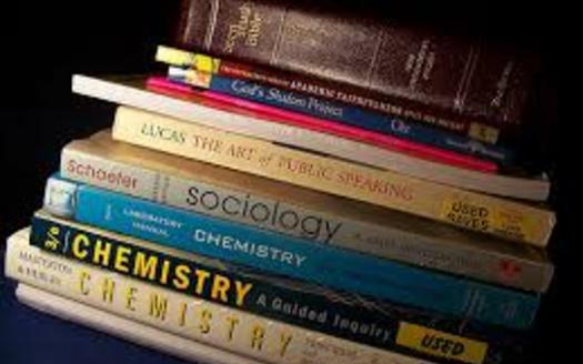 PHOTO: Textbooks are among the highest out-of-pocket expenses for college students, according to a new report which proposes cost-saving alternatives that could help students save and learn more. Photo credit: stockphotosforfree.com 