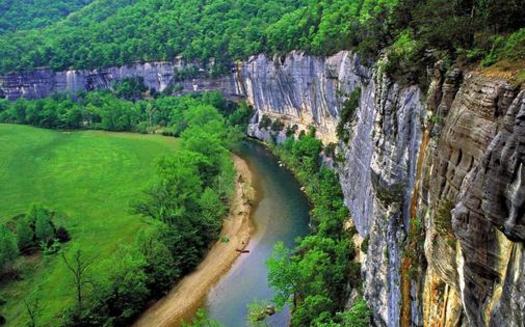 PHOTO: The Arkansas Department of Environmental Quality is seeking comments on whether they should stop new large hog feeding operations in the Buffalo River watershed. CREDIT: thecitywire.com.