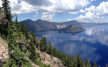 Crater Lake in central Oregon is one of five National Park Service units in the state. (Epmatsw/Wikimedia Commons)