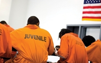 Moms are mobilizing across the country to fight for changes in the juvenile-justice system.  (justicenotjails.org)