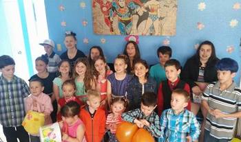 Advocates are pushing for a child-care tax credit based on family income that would let parents choose their own child-care facility. (Sierra Black)