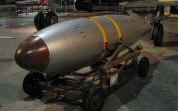 A Boston-based peace group says President Barack Obama needs to bring some concrete nuclear-disarmament proposals when he visits Hiroshima later this month. (ChairBoy via wiki).