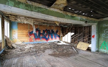 A new report says making civics education a much higher priority might be key to stabilizing an increasingly divided nation. (Trenna Sonnenschein/Pixabay)