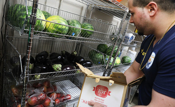 Families who rely on school meal programs lean on food pantries when kids are out of school for the holidays. (Getty Images)