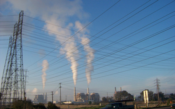 Three gas-fired power plants in Long Beach, Calif., are now set to close within a decade. (Haymarket Rebel/Flickr)