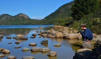 Maine was the only state in the Northeast that blocked Medicaid expansion, which explains part of why it had the highest rate of children who were uninsured in the region last year. (LMMiller9/Pixabay)